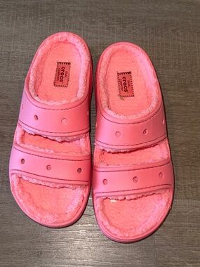 Crocs Classic Cozzzy Lined Sandals Pink Women 9 / Men 7
